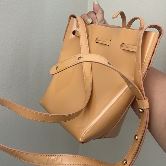 Mansur Gavriel | Bag | Mini mini Patent Bucket Bag - Picture 6 of 6